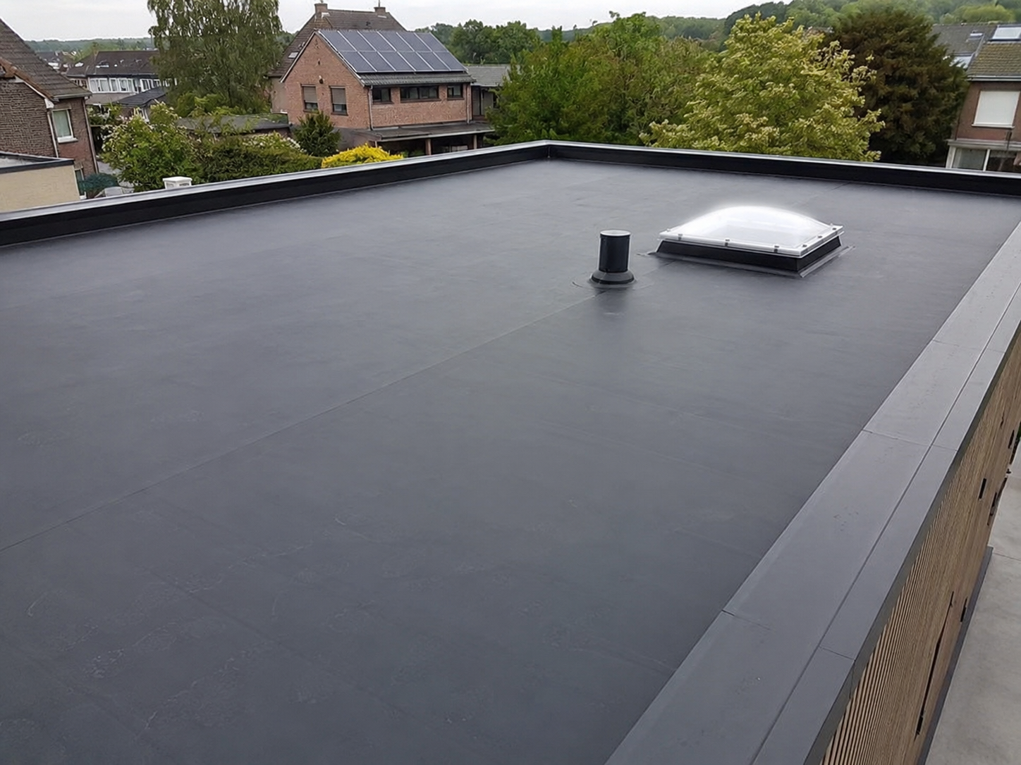 Étanchéité toiture terrasse : solutions et prix au m² 2026